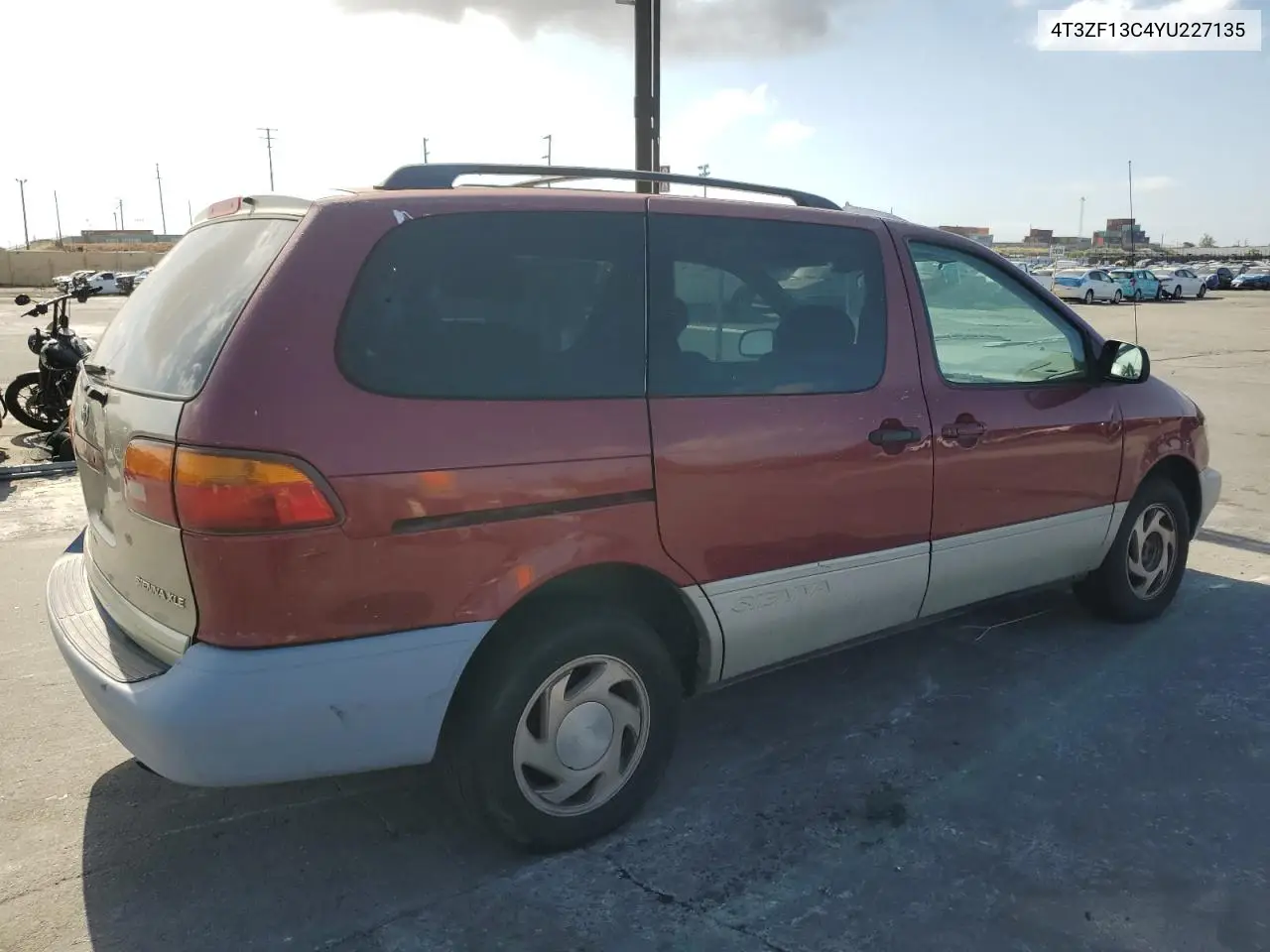 2000 Toyota Sienna Le VIN: 4T3ZF13C4YU227135 Lot: 56706855