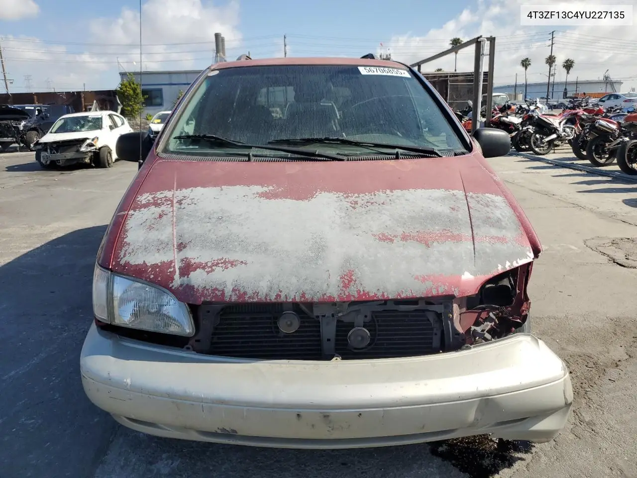 2000 Toyota Sienna Le VIN: 4T3ZF13C4YU227135 Lot: 56706855