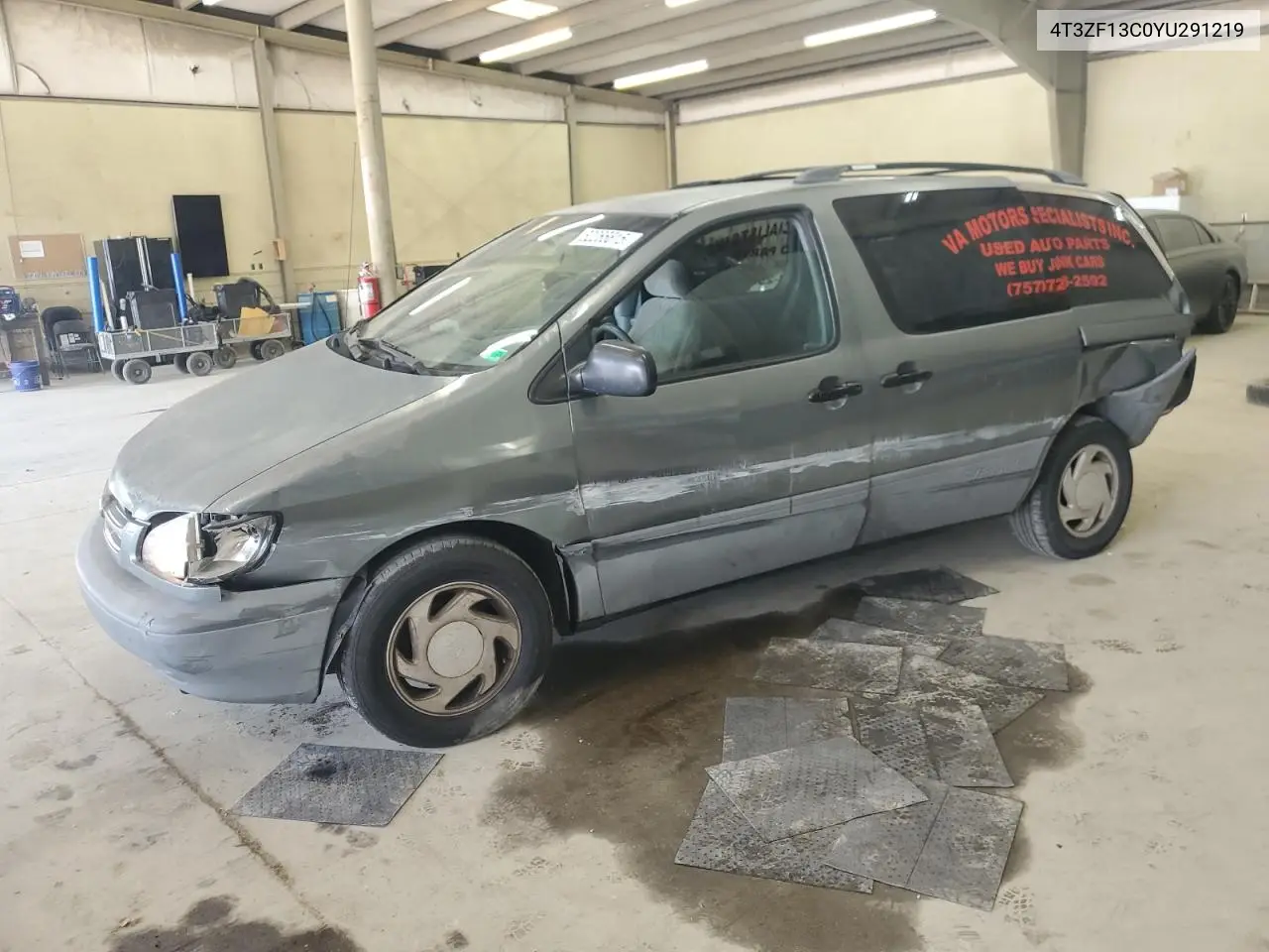 2000 Toyota Sienna Le VIN: 4T3ZF13C0YU291219 Lot: 62266815