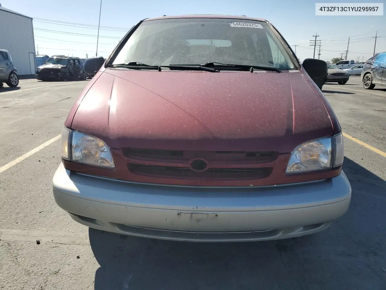 2000 Toyota Sienna Le VIN: 4T3ZF13C1YU295957 Lot: 64620325