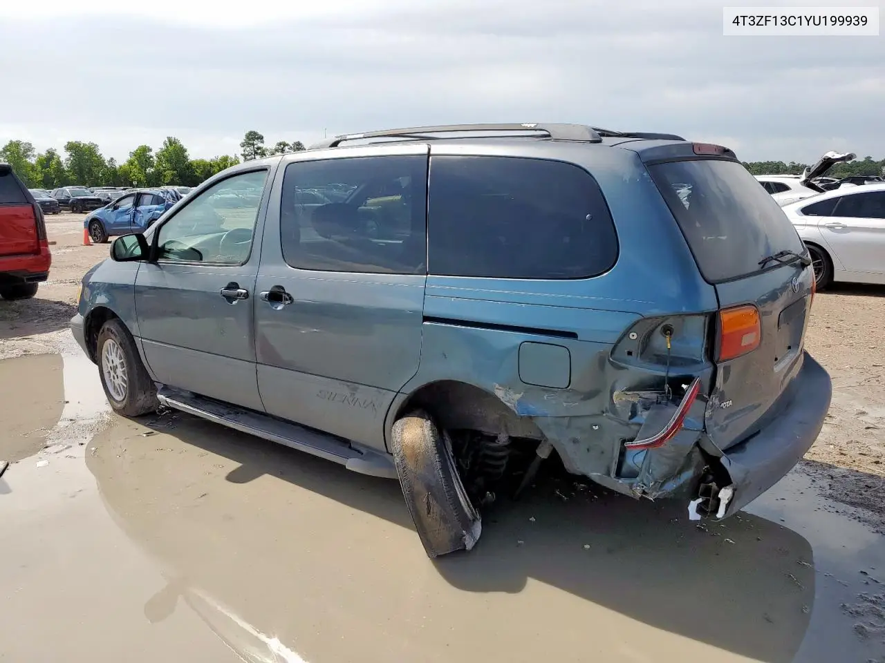 2000 Toyota Sienna Le VIN: 4T3ZF13C1YU199939 Lot: 64784415