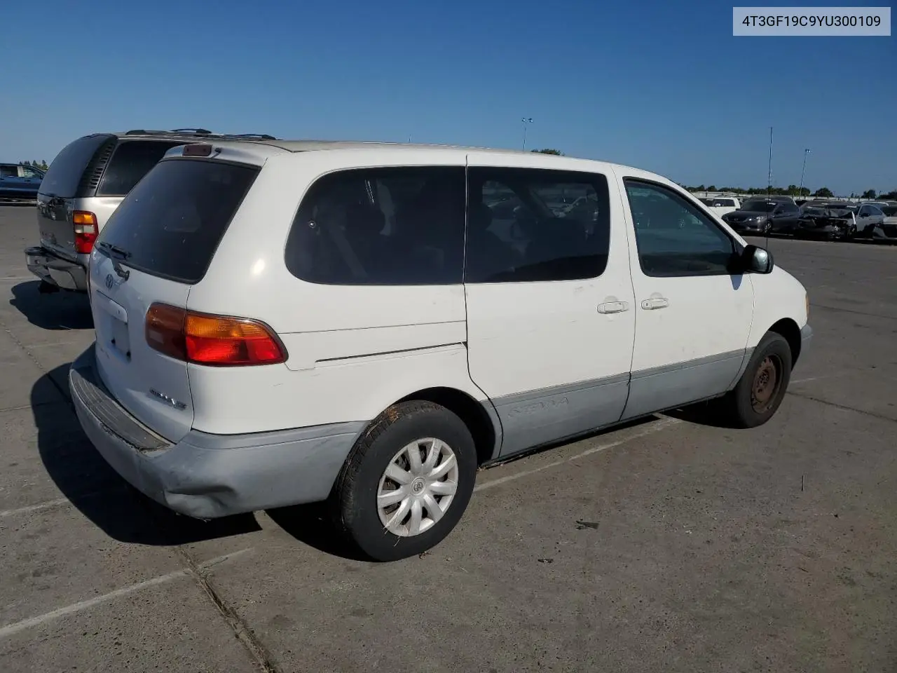 2000 Toyota Sienna Ce VIN: 4T3GF19C9YU300109 Lot: 64864685