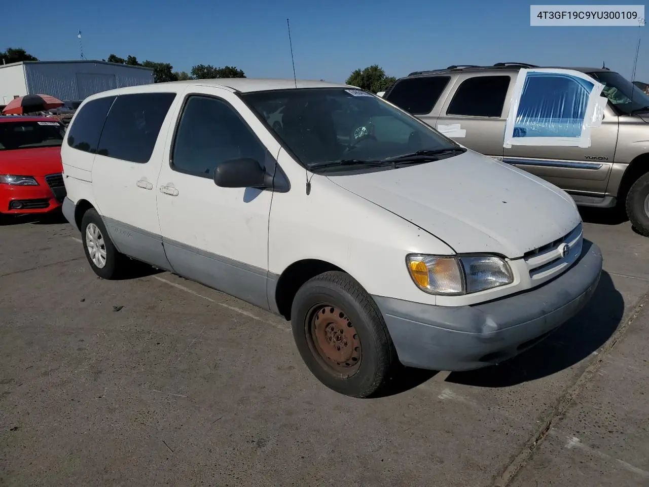 2000 Toyota Sienna Ce VIN: 4T3GF19C9YU300109 Lot: 64864685