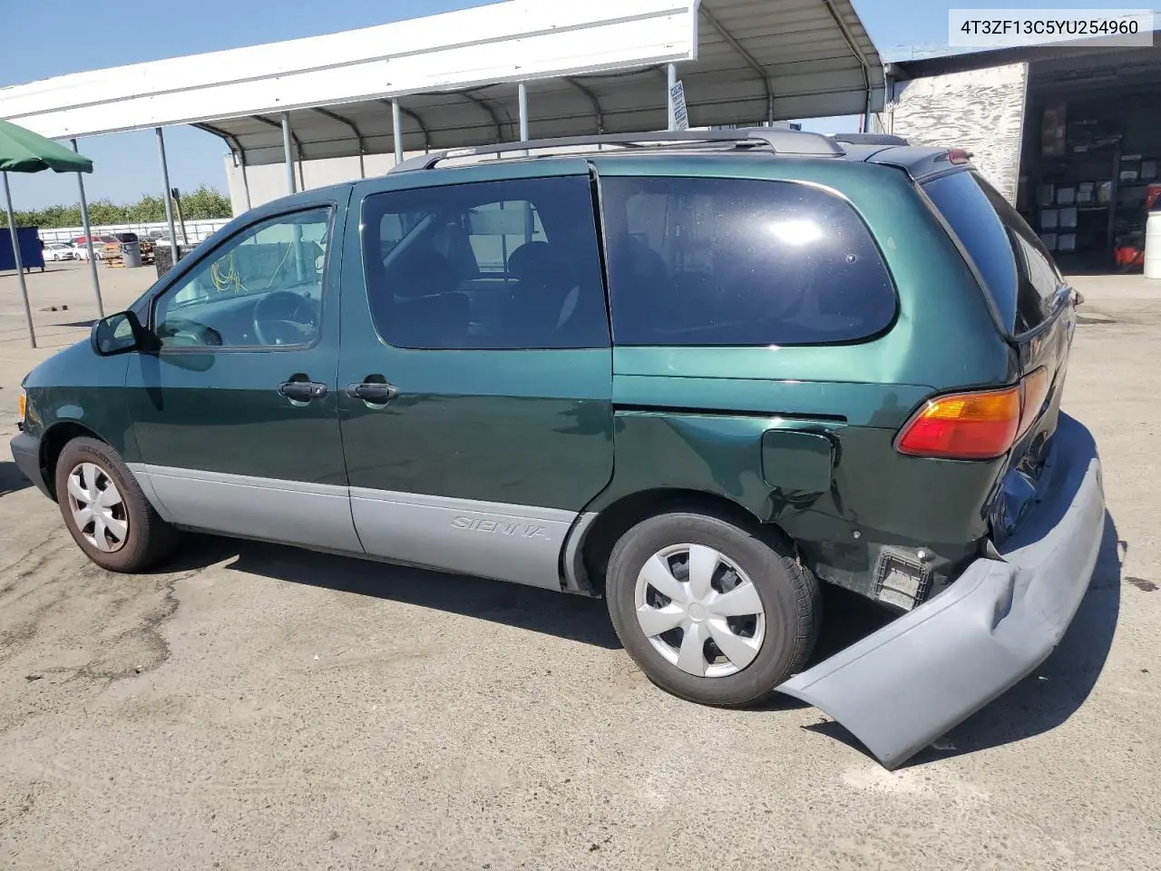 2000 Toyota Sienna Le VIN: 4T3ZF13C5YU254960 Lot: 65047625