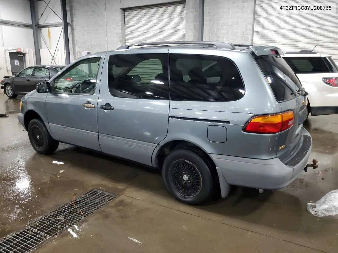 2000 Toyota Sienna Le VIN: 4T3ZF13C8YU208765 Lot: 65516295