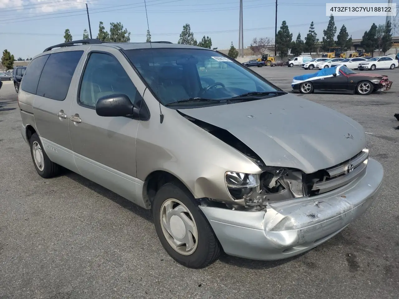 2000 Toyota Sienna Le VIN: 4T3ZF13C7YU188122 Lot: 65561765