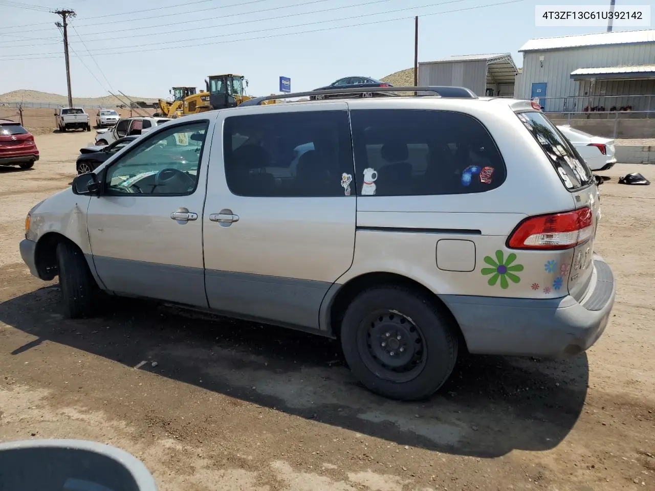 2001 Toyota Sienna Le VIN: 4T3ZF13C61U392142 Lot: 61845955