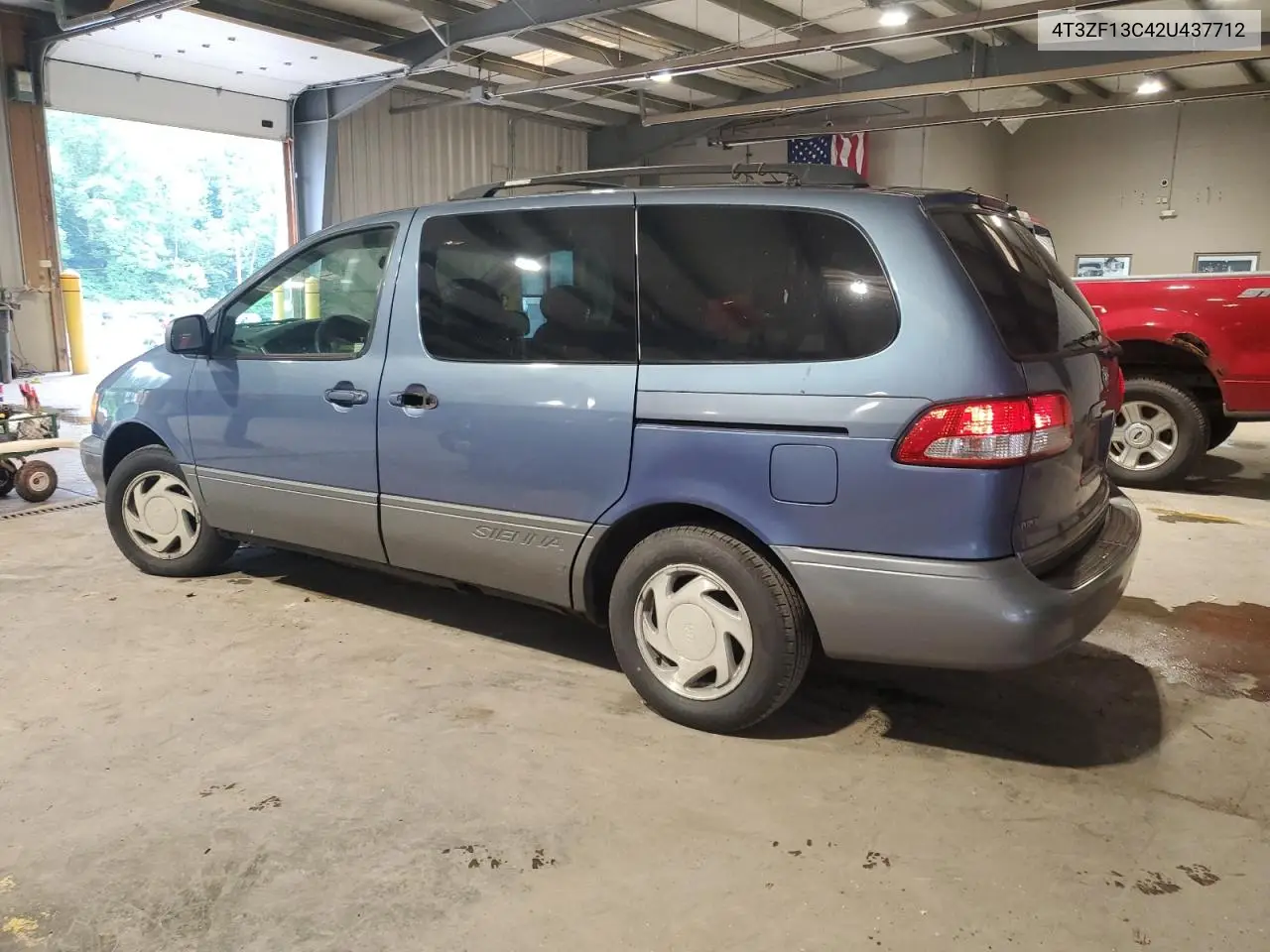 2002 Toyota Sienna Le VIN: 4T3ZF13C42U437712 Lot: 62543825