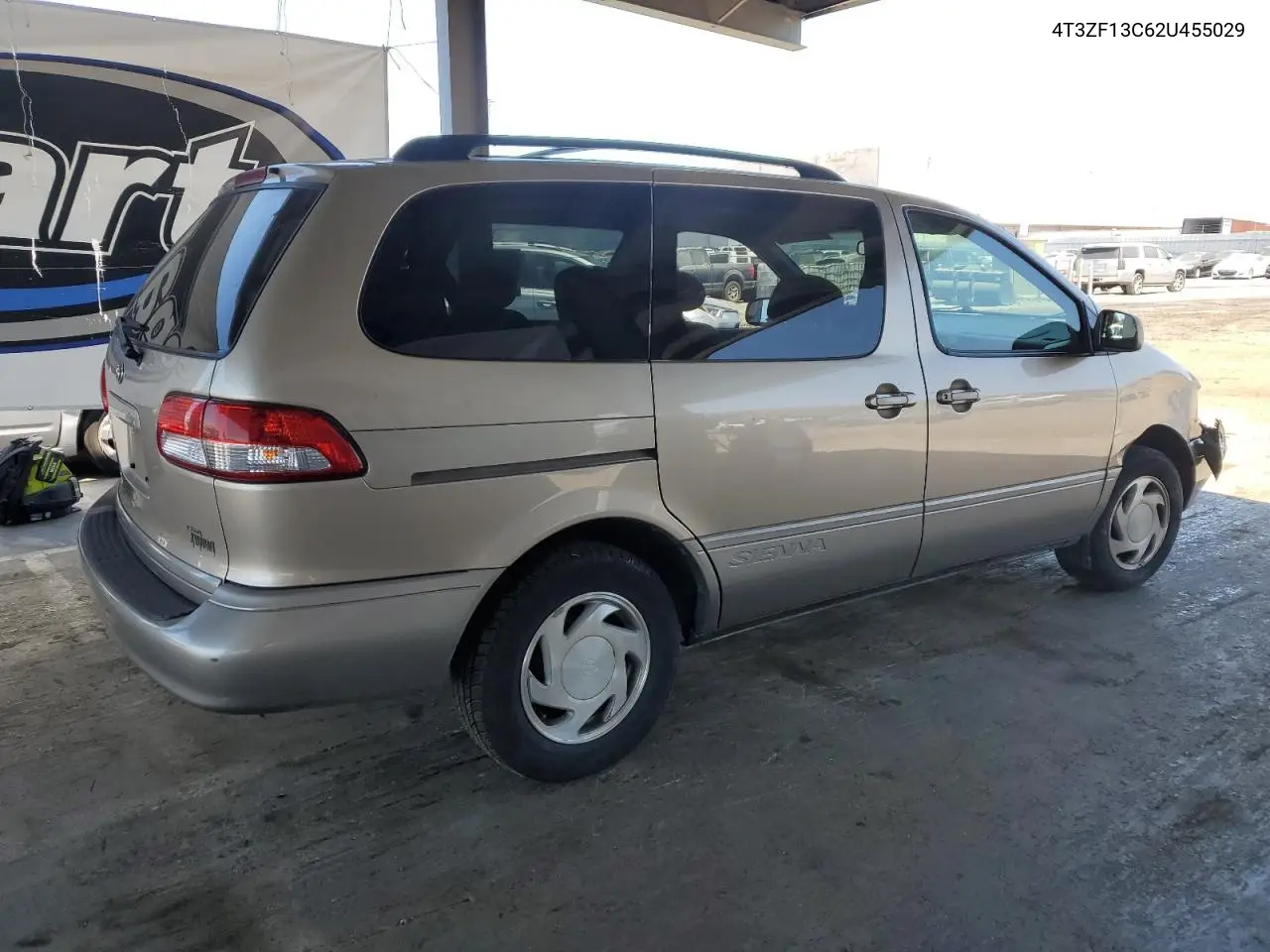 2002 Toyota Sienna Le VIN: 4T3ZF13C62U455029 Lot: 63062565