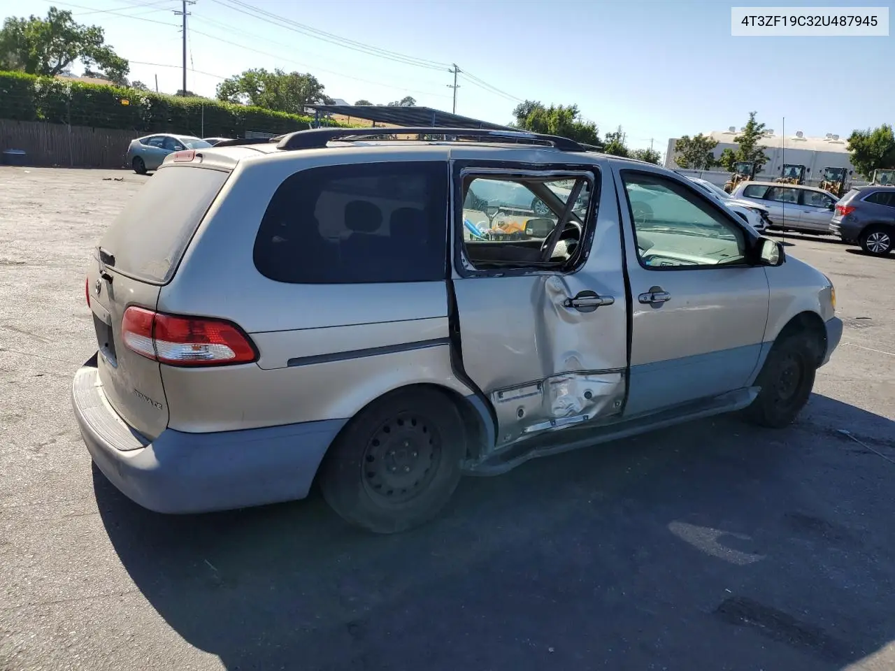 2002 Toyota Sienna Ce VIN: 4T3ZF19C32U487945 Lot: 64080805