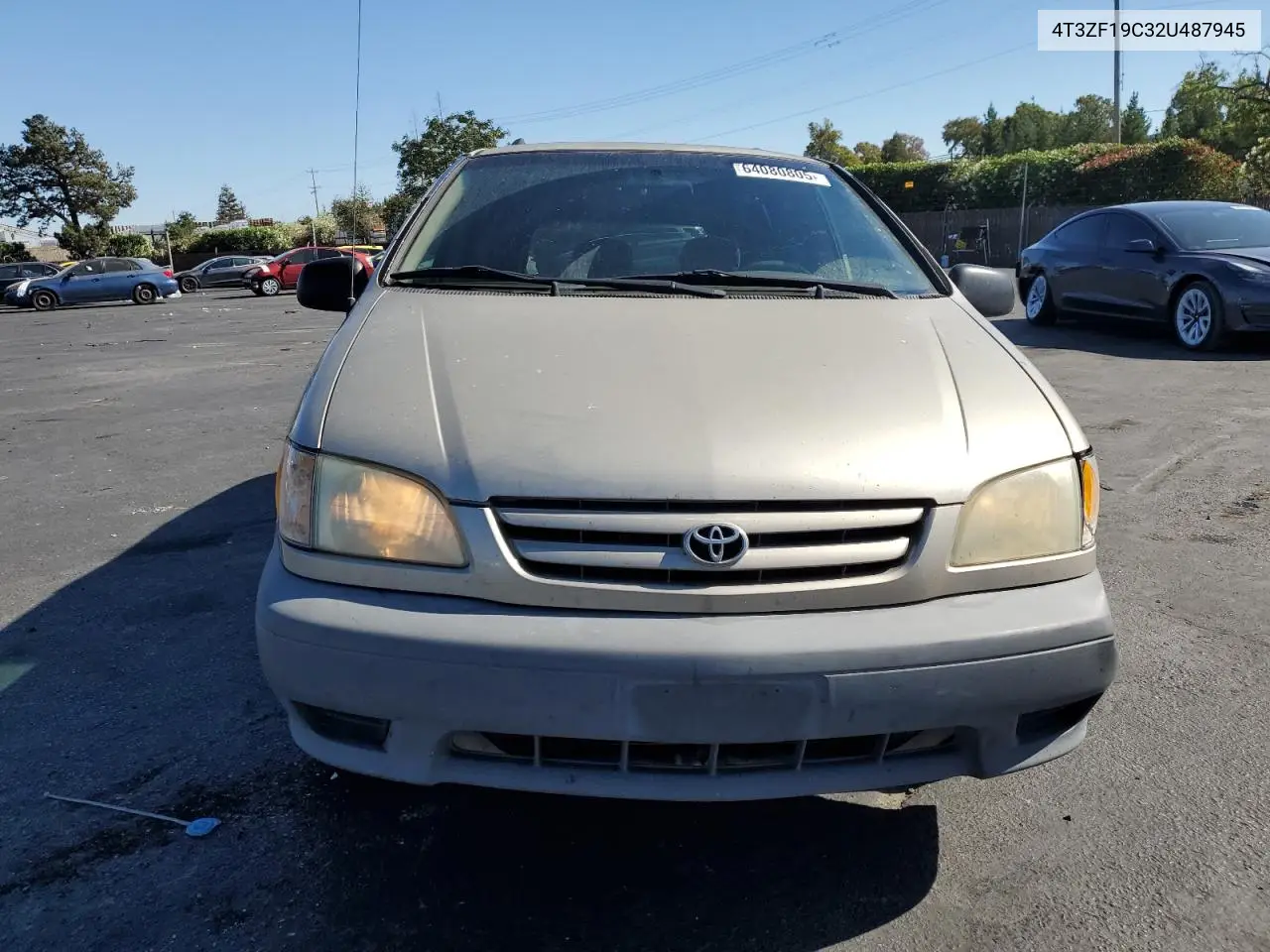 2002 Toyota Sienna Ce VIN: 4T3ZF19C32U487945 Lot: 64080805