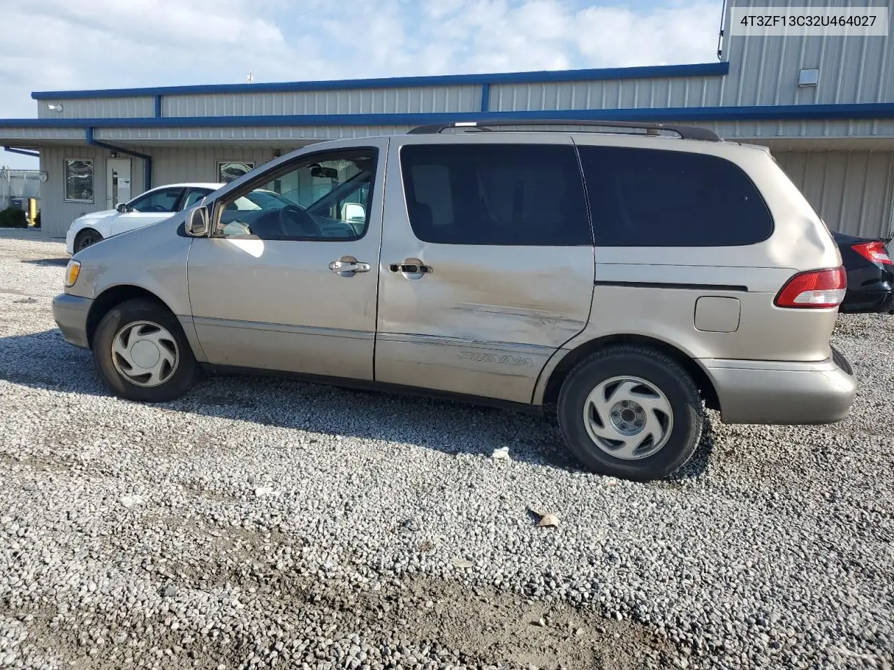 2002 Toyota Sienna Le VIN: 4T3ZF13C32U464027 Lot: 65051145