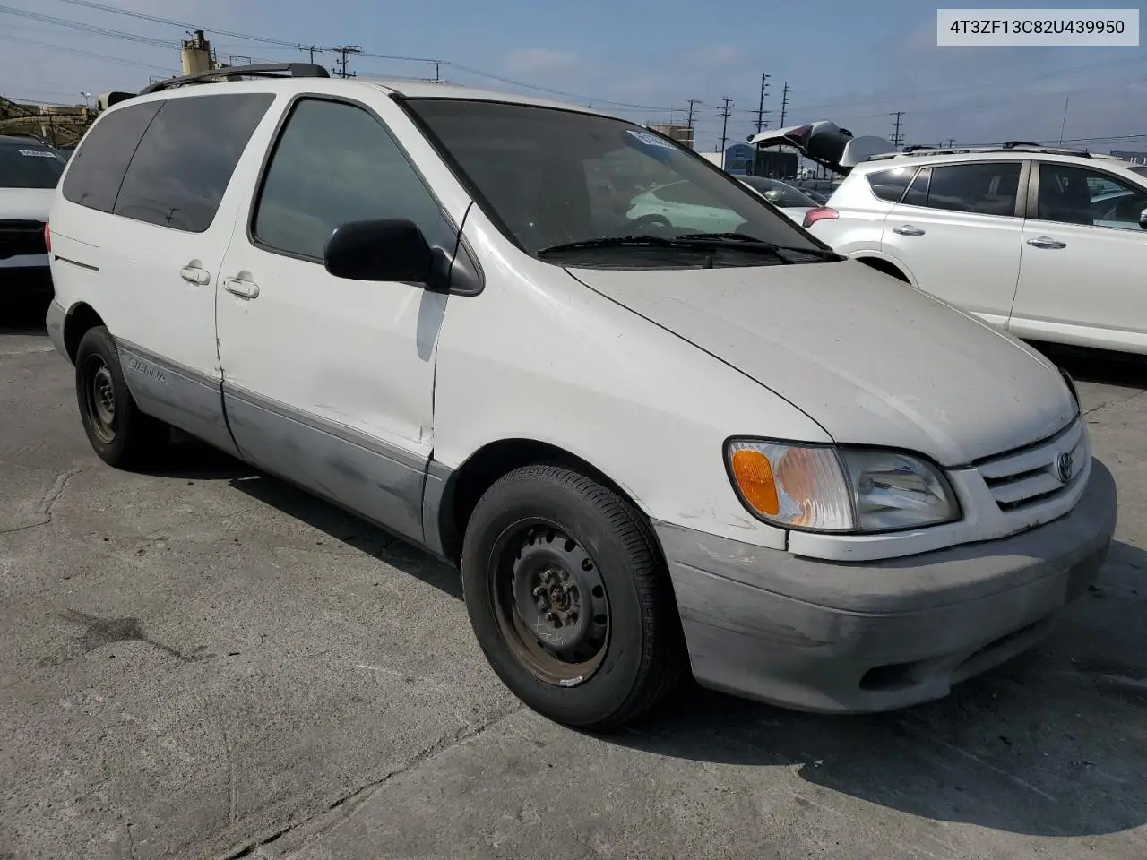 2002 Toyota Sienna Le VIN: 4T3ZF13C82U439950 Lot: 65198235