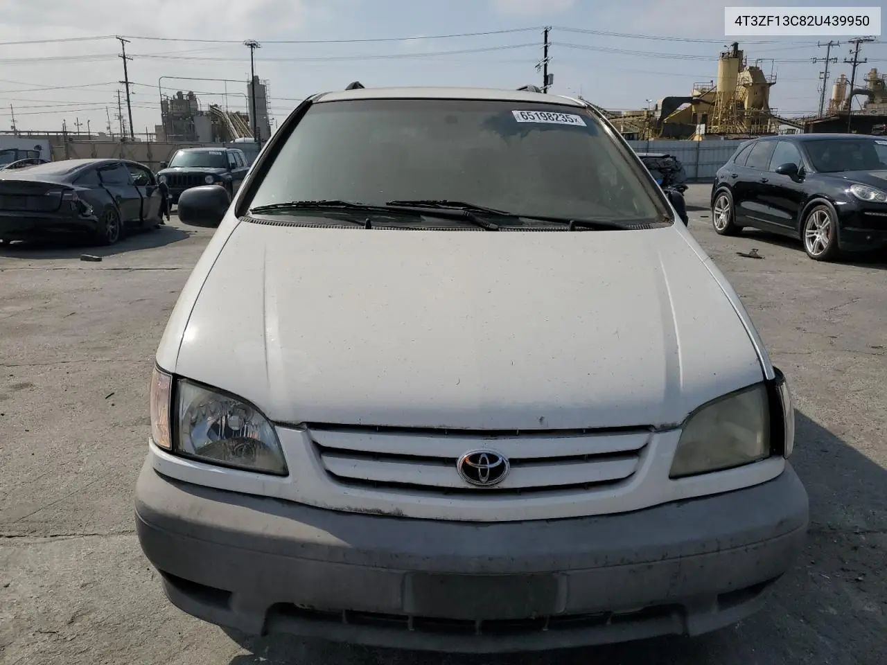 2002 Toyota Sienna Le VIN: 4T3ZF13C82U439950 Lot: 65198235