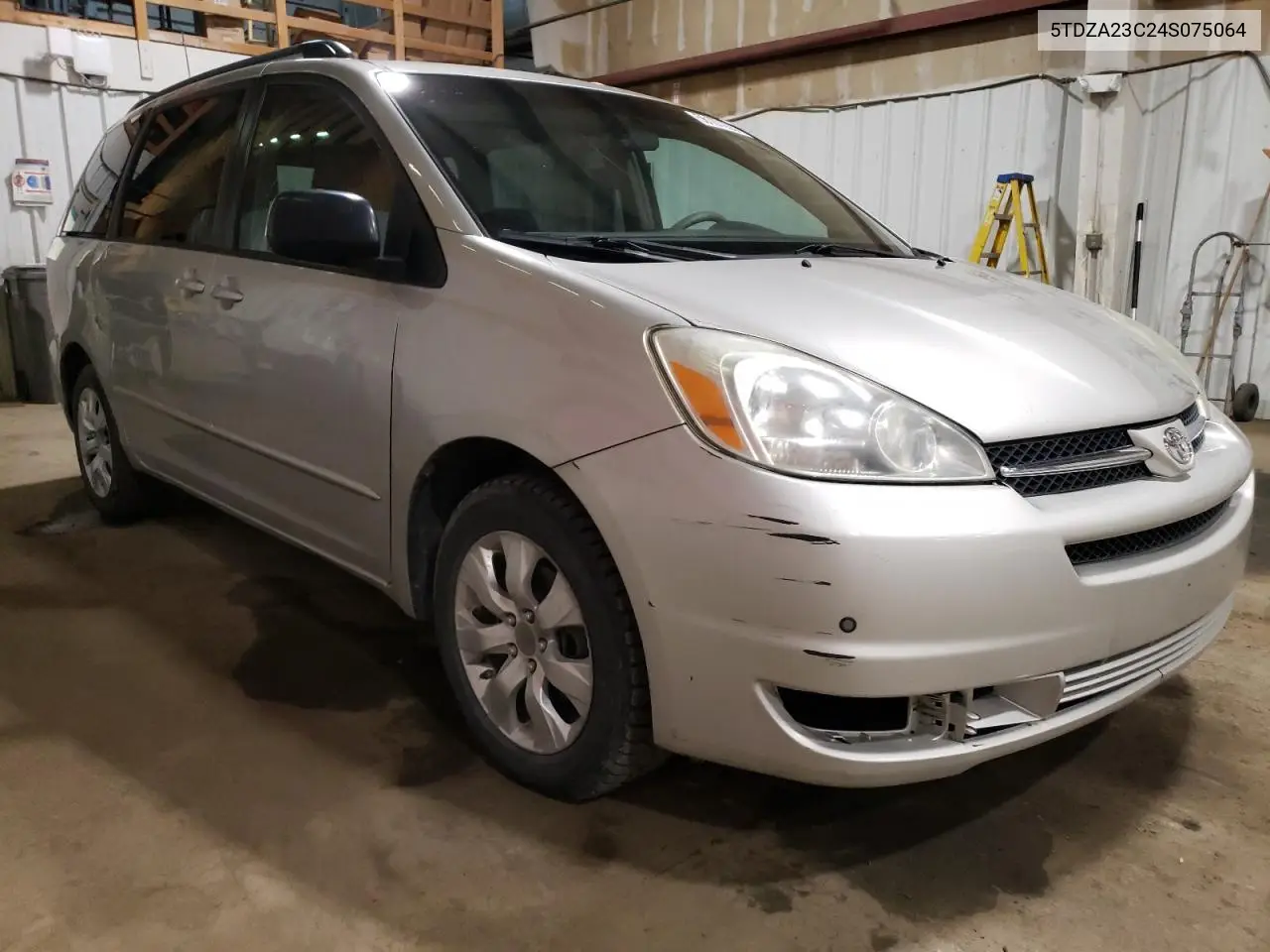 2004 Toyota Sienna Ce VIN: 5TDZA23C24S075064 Lot: 56167285
