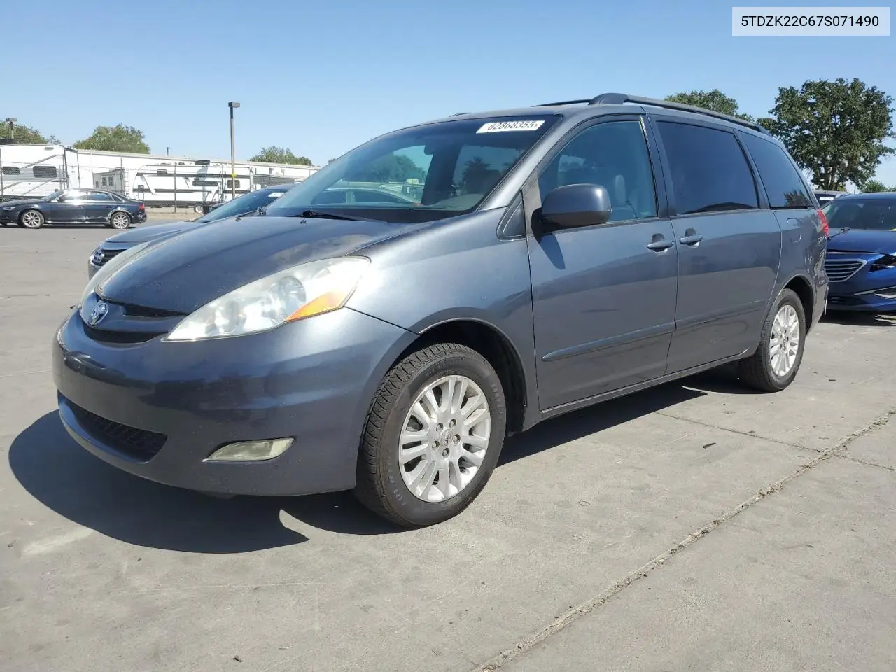 2007 Toyota Sienna Xle VIN: 5TDZK22C67S071490 Lot: 62868355