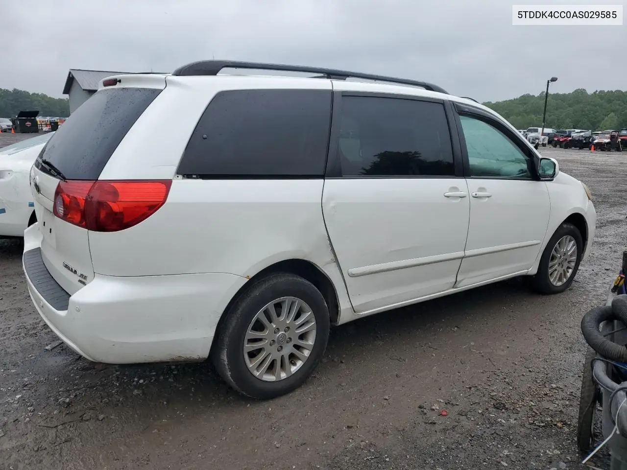 2010 Toyota Sienna Xle VIN: 5TDDK4CC0AS029585 Lot: 57260965