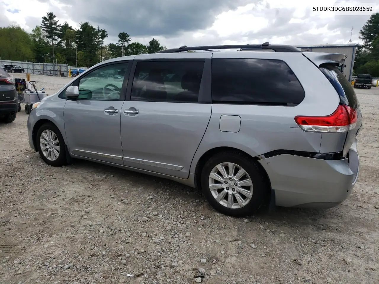 2011 Toyota Sienna Xle VIN: 5TDDK3DC6BS028659 Lot: 55182445