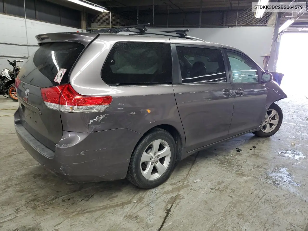 2011 Toyota Sienna Le VIN: 5TDKK3DC2BS064579 Lot: 56754655