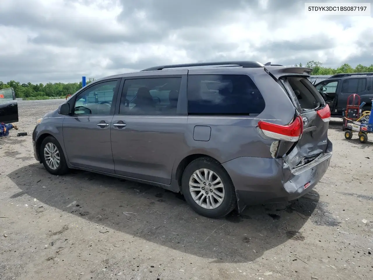 2011 Toyota Sienna Xle VIN: 5TDYK3DC1BS087197 Lot: 56860295