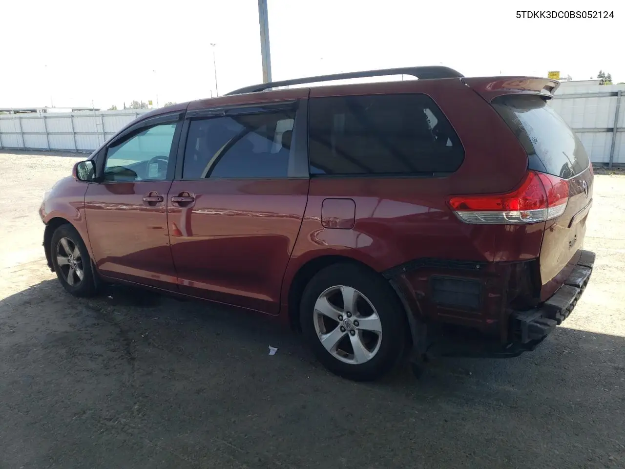 2011 Toyota Sienna Le VIN: 5TDKK3DC0BS052124 Lot: 62455835
