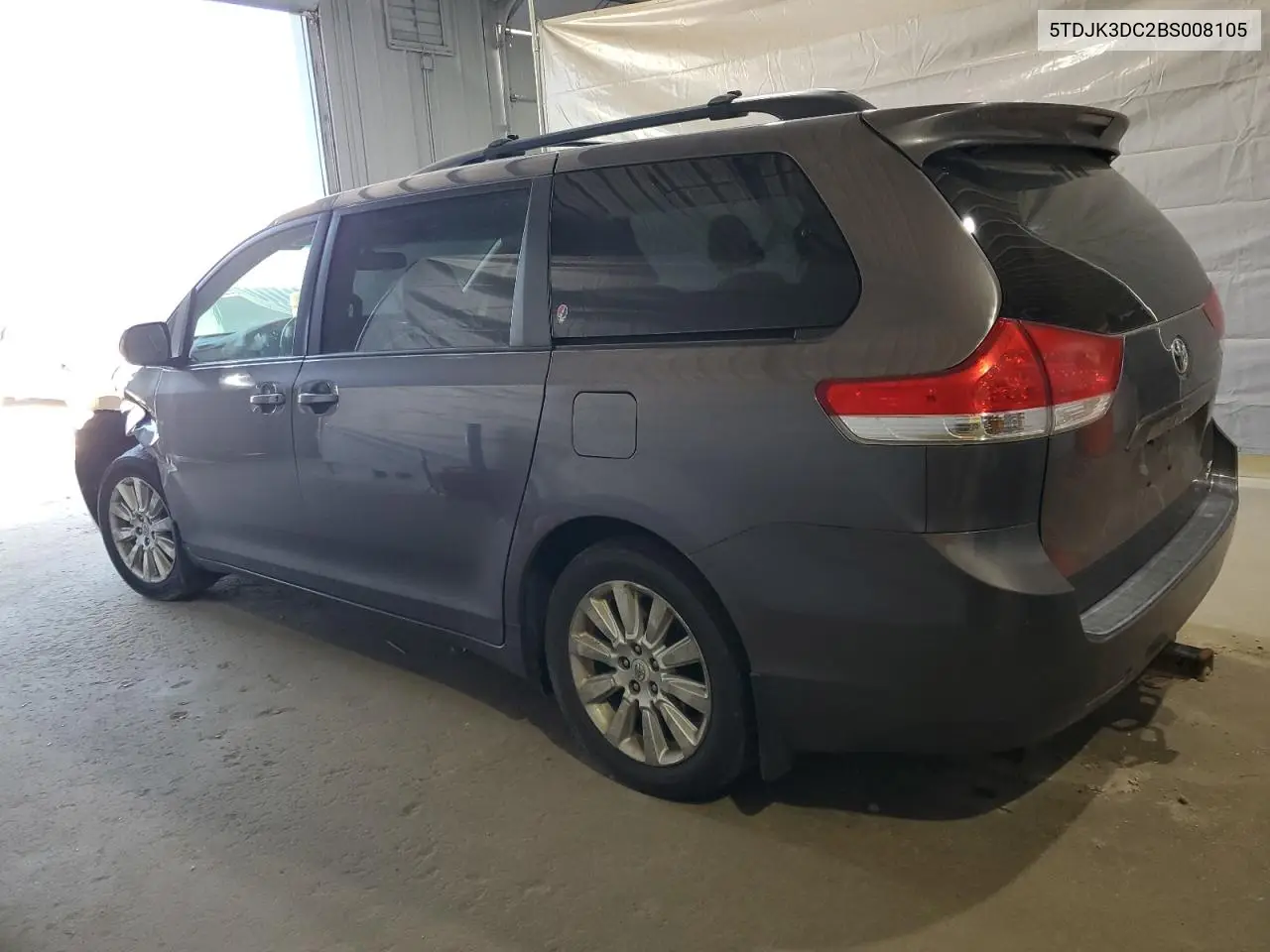 2011 Toyota Sienna Le VIN: 5TDJK3DC2BS008105 Lot: 62466155