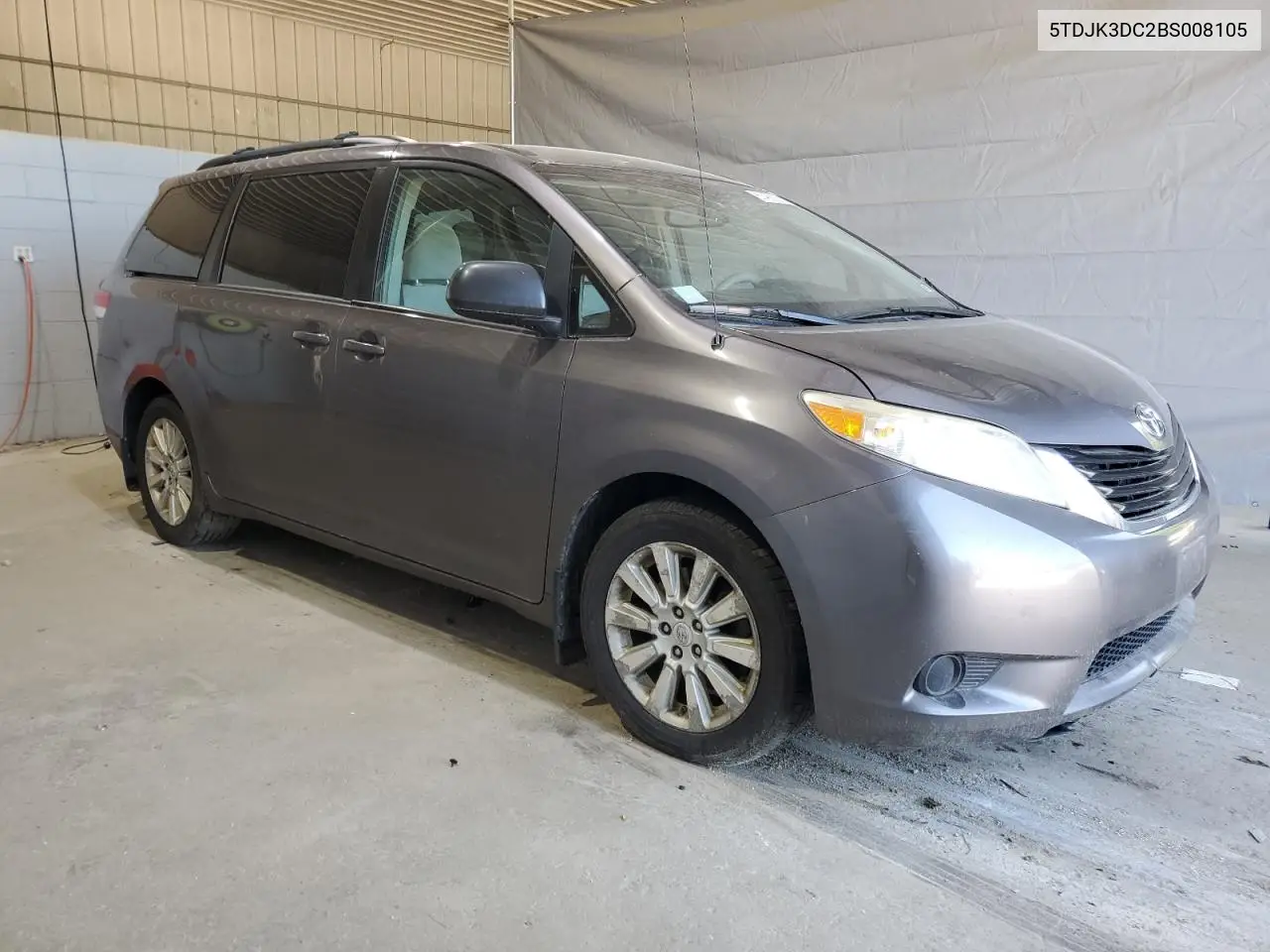 2011 Toyota Sienna Le VIN: 5TDJK3DC2BS008105 Lot: 62466155