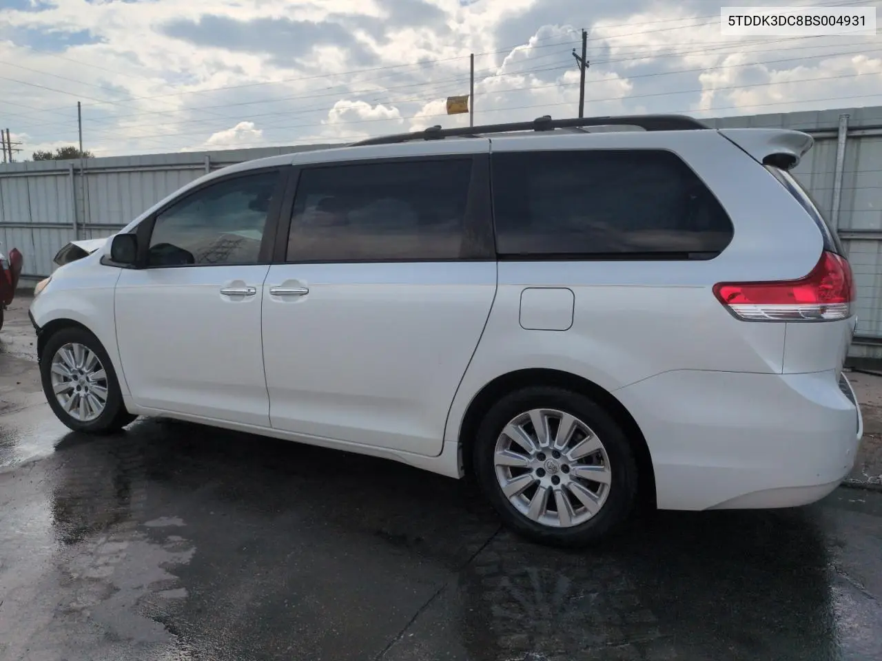 2011 Toyota Sienna Xle VIN: 5TDDK3DC8BS004931 Lot: 62487305