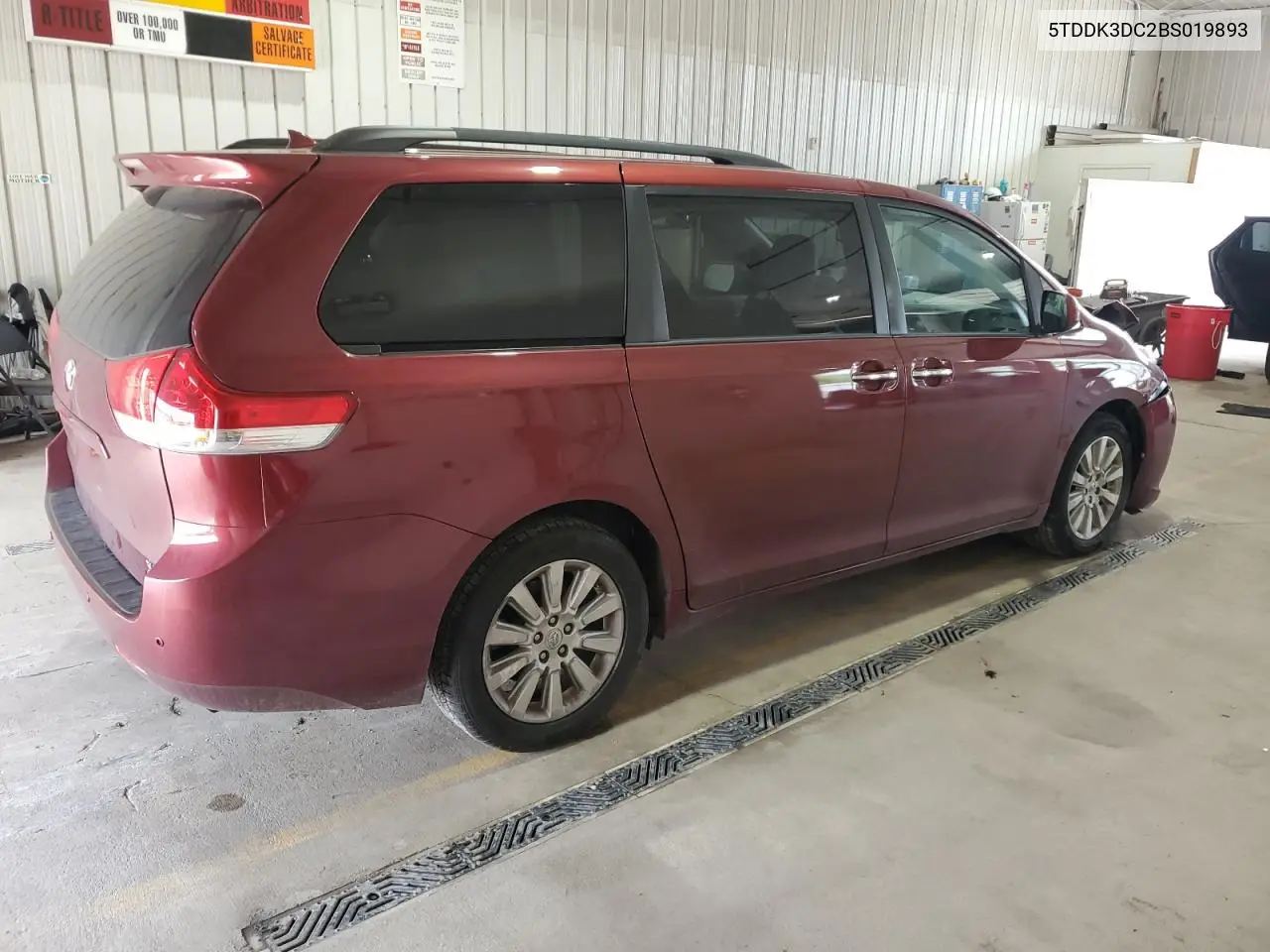 2011 Toyota Sienna Xle VIN: 5TDDK3DC2BS019893 Lot: 62596665