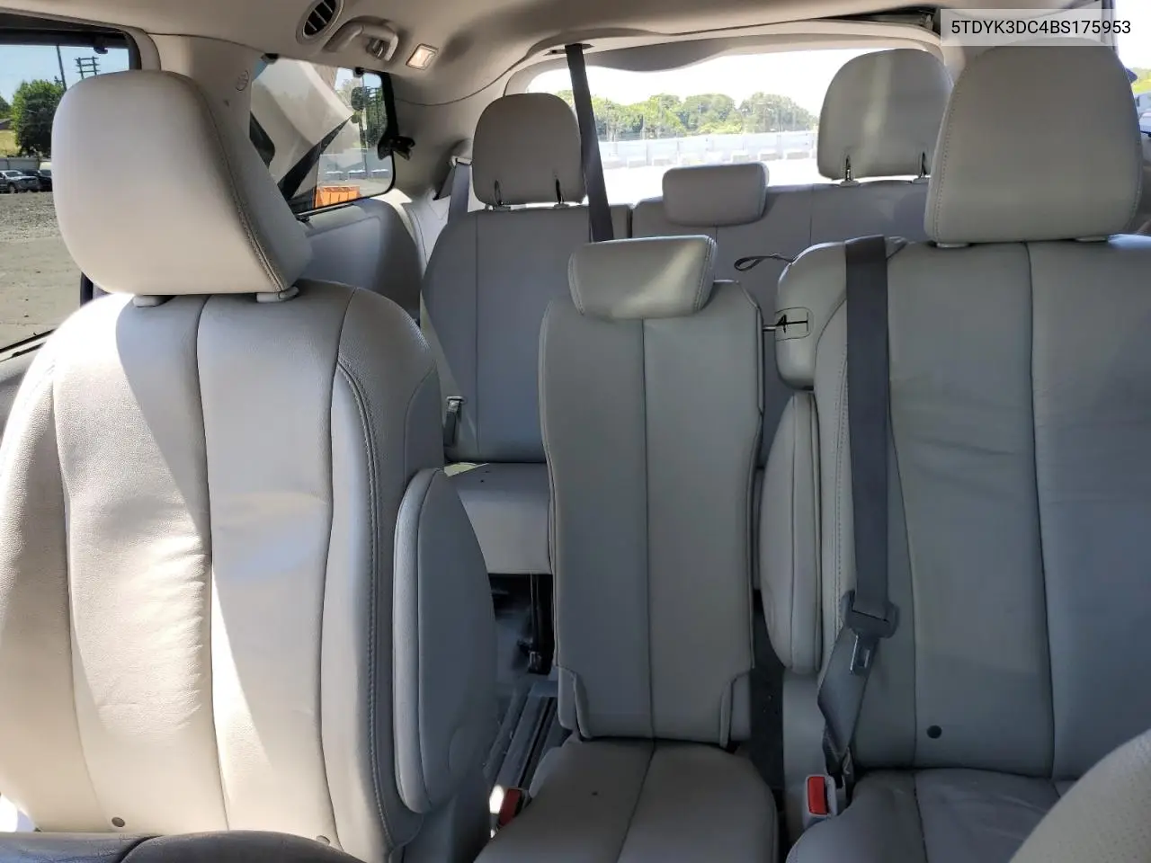 2011 Toyota Sienna Xle VIN: 5TDYK3DC4BS175953 Lot: 63237765