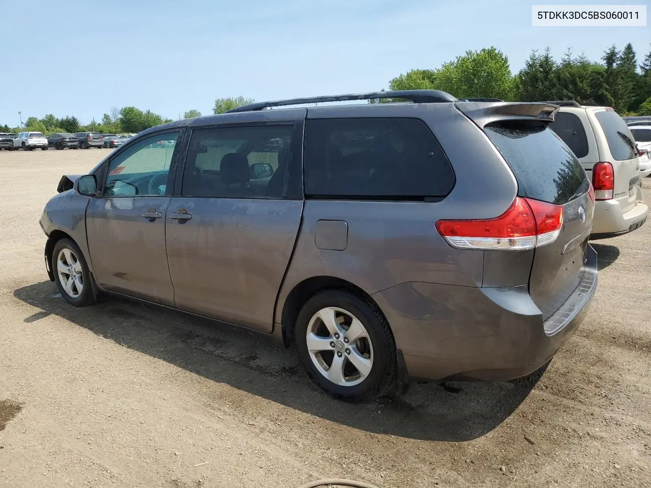 2011 Toyota Sienna Le VIN: 5TDKK3DC5BS060011 Lot: 64621225