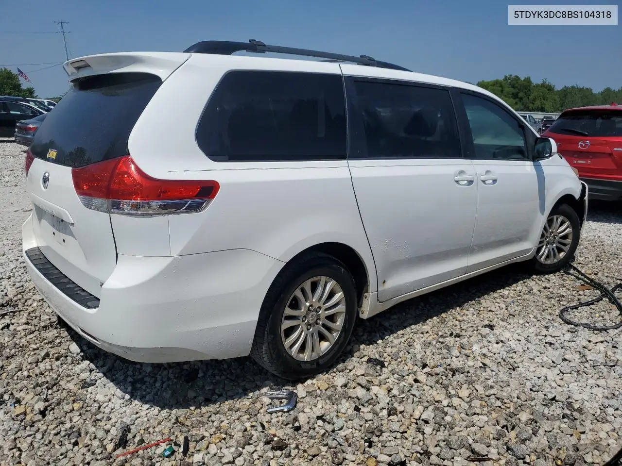 2011 Toyota Sienna Xle VIN: 5TDYK3DC8BS104318 Lot: 64807965