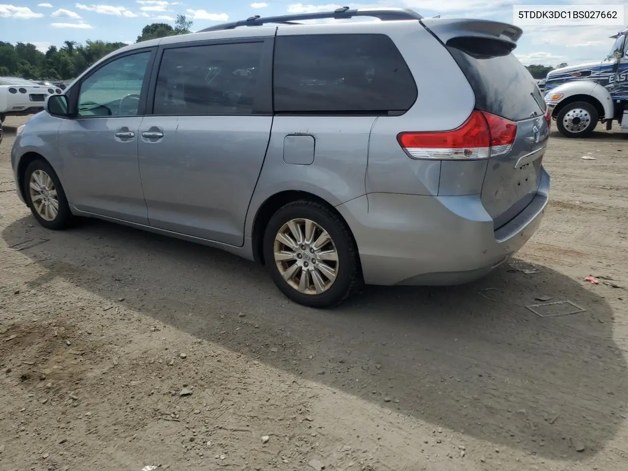 2011 Toyota Sienna Xle VIN: 5TDDK3DC1BS027662 Lot: 65831915
