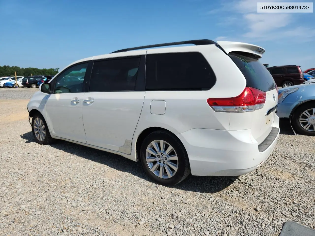 2011 Toyota Sienna Xle VIN: 5TDYK3DC5BS014737 Lot: 65889445