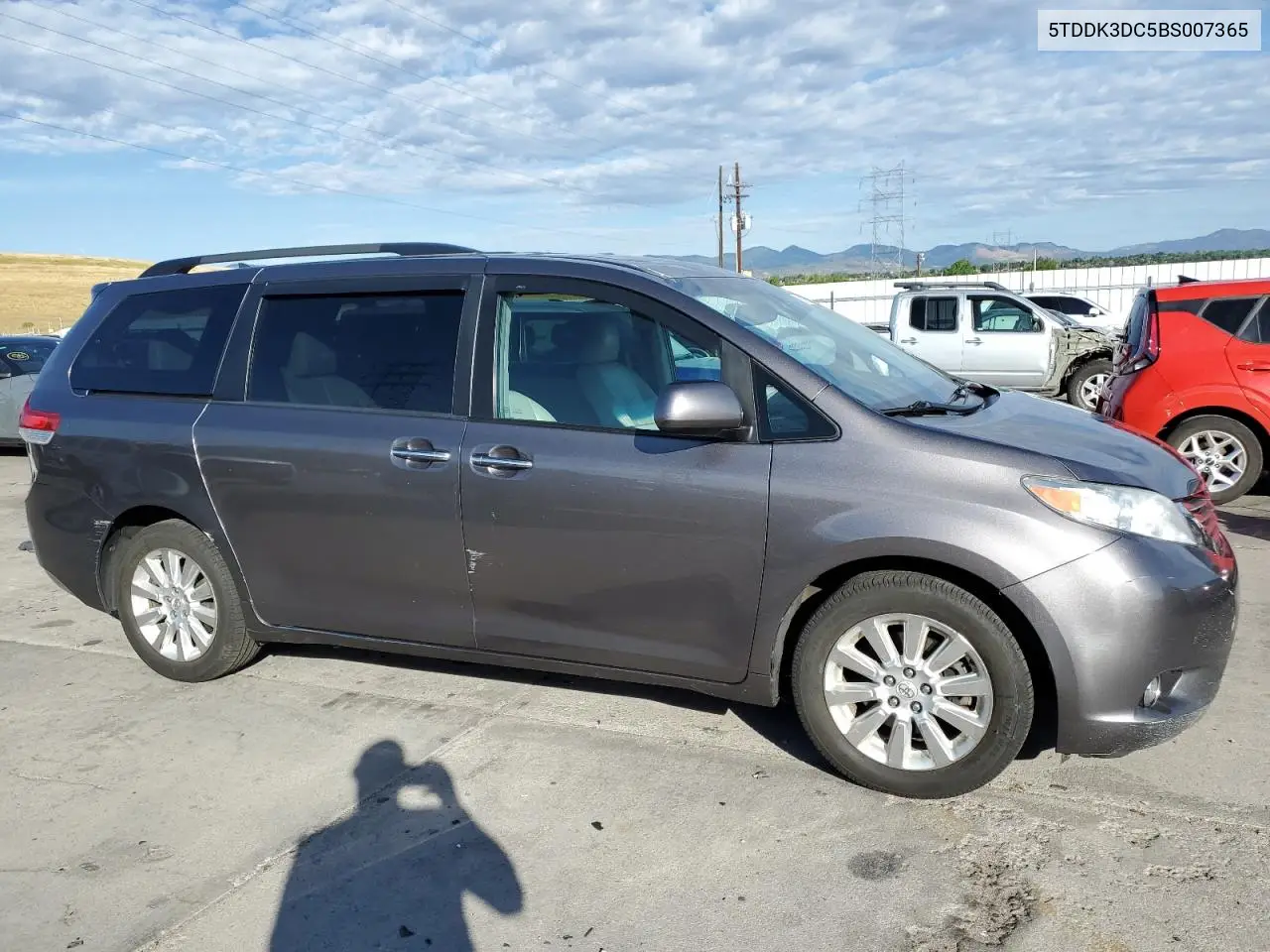 2011 Toyota Sienna Xle VIN: 5TDDK3DC5BS007365 Lot: 66169155