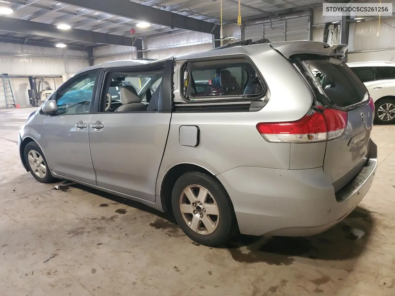 2012 Toyota Sienna Xle VIN: 5TDYK3DC5CS261256 Lot: 62870705