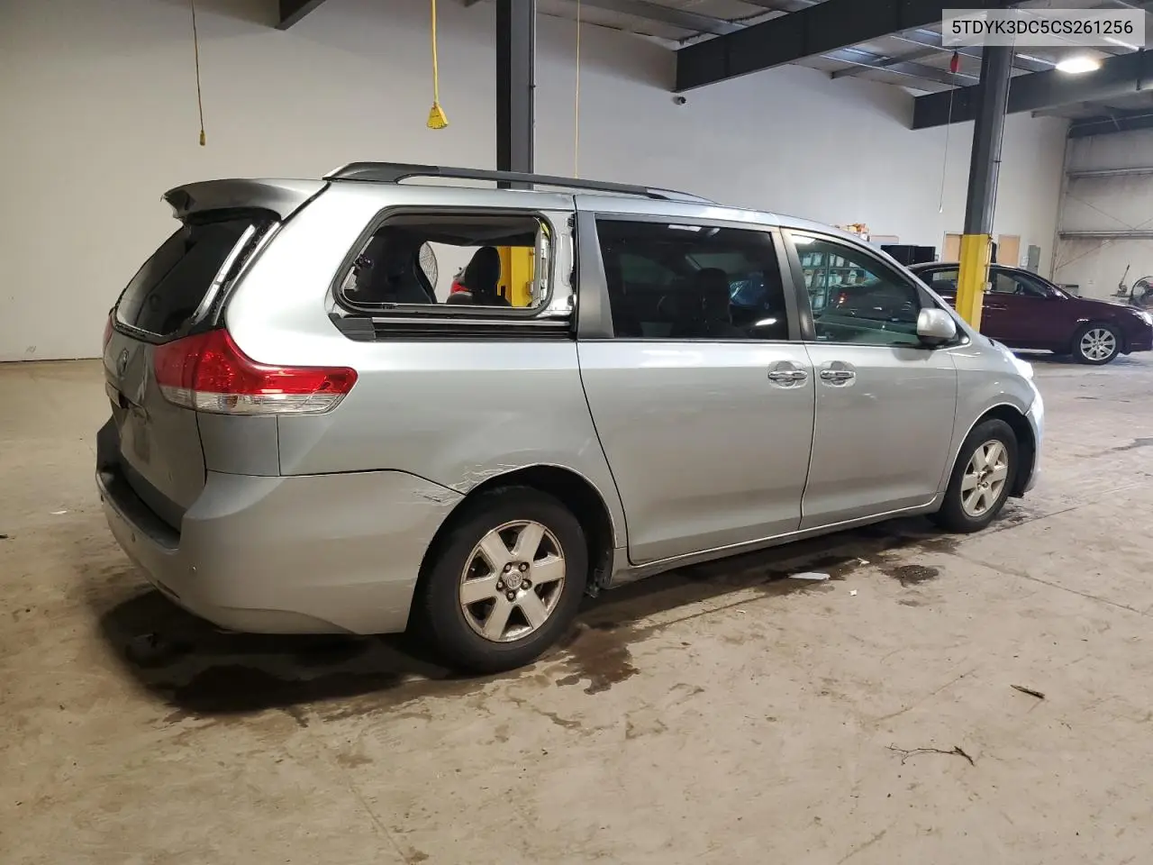 2012 Toyota Sienna Xle VIN: 5TDYK3DC5CS261256 Lot: 62870705