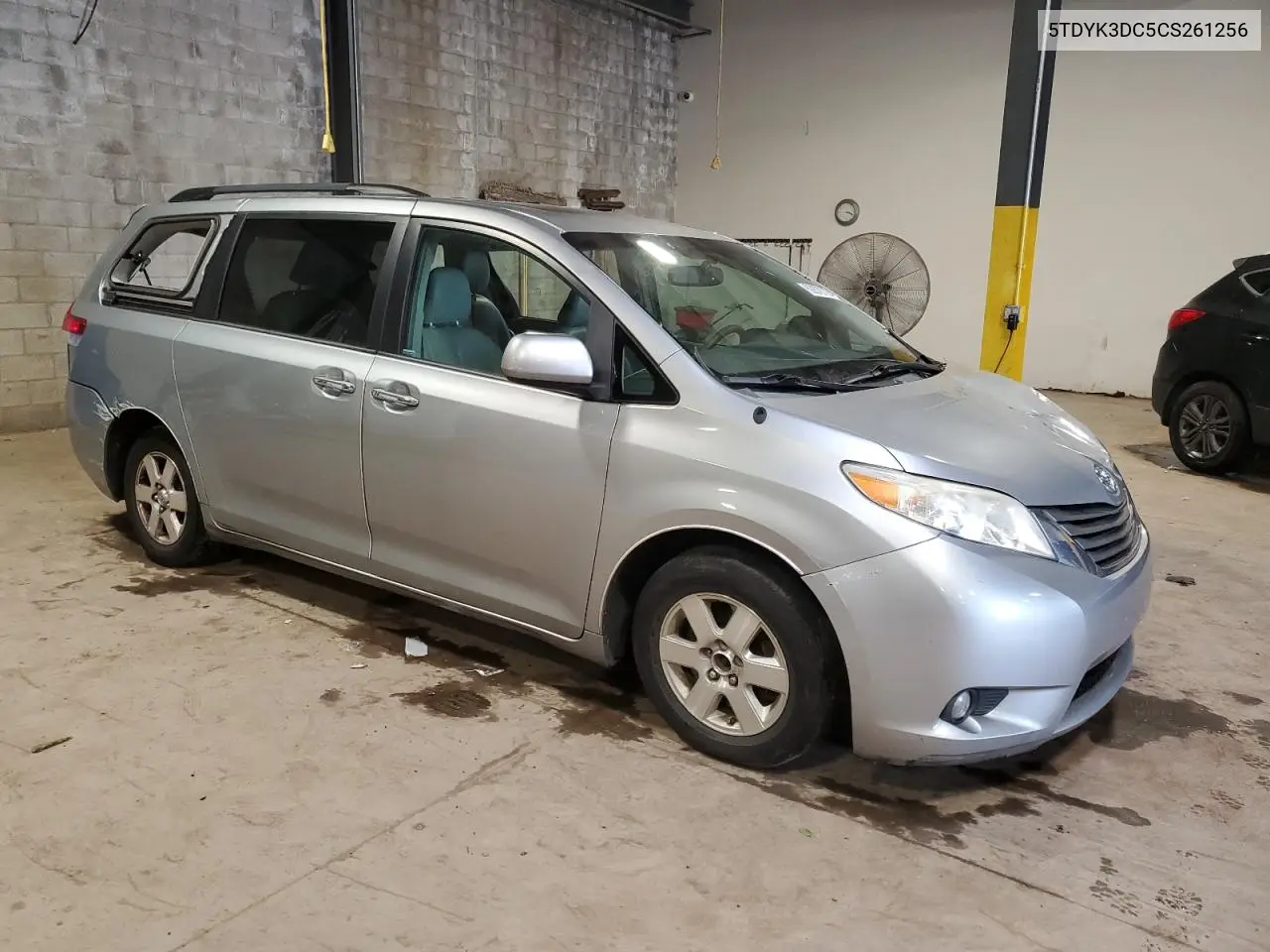 2012 Toyota Sienna Xle VIN: 5TDYK3DC5CS261256 Lot: 62870705
