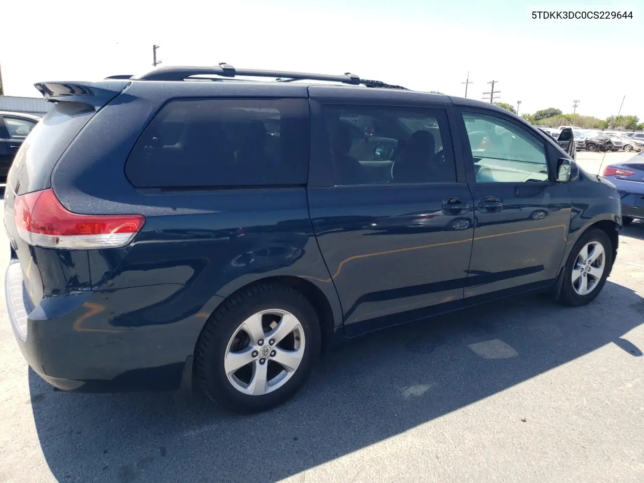 2012 Toyota Sienna Le VIN: 5TDKK3DC0CS229644 Lot: 65696185
