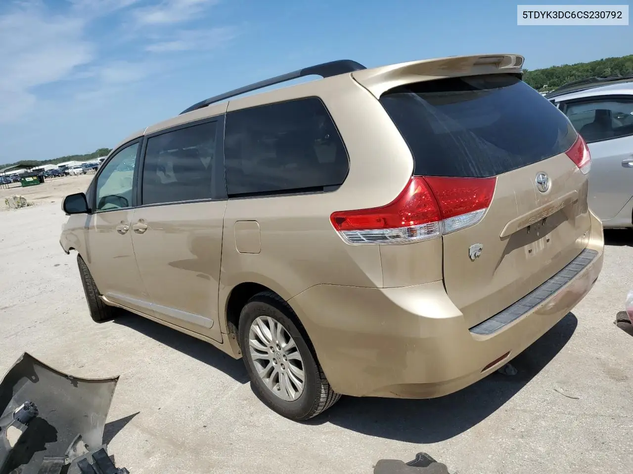 2012 Toyota Sienna Xle VIN: 5TDYK3DC6CS230792 Lot: 65828265
