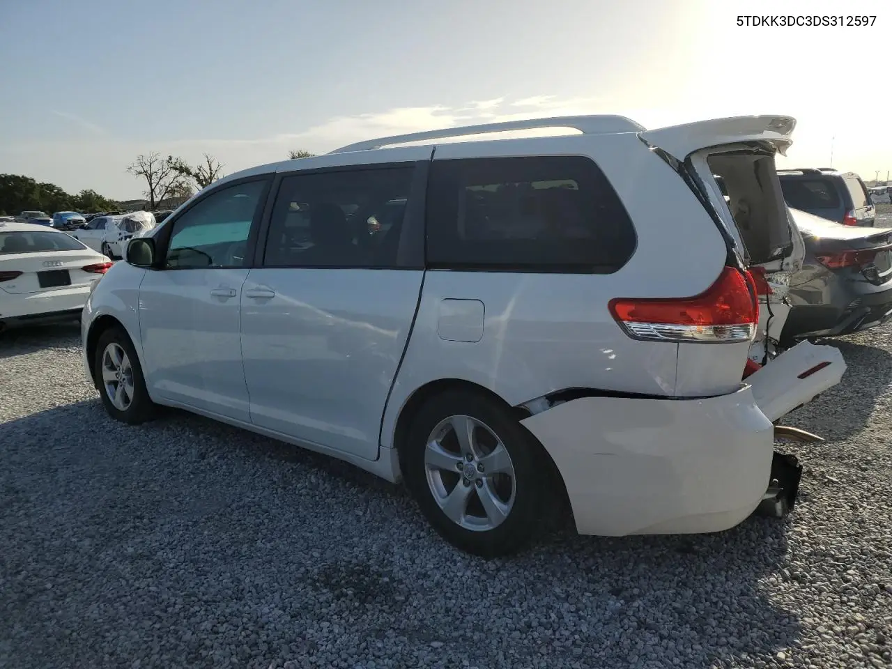 2013 Toyota Sienna Le VIN: 5TDKK3DC3DS312597 Lot: 62937395