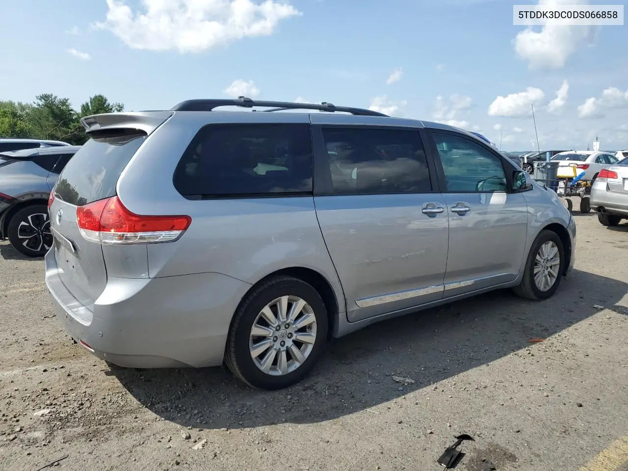 2013 Toyota Sienna Xle VIN: 5TDDK3DC0DS066858 Lot: 65465355
