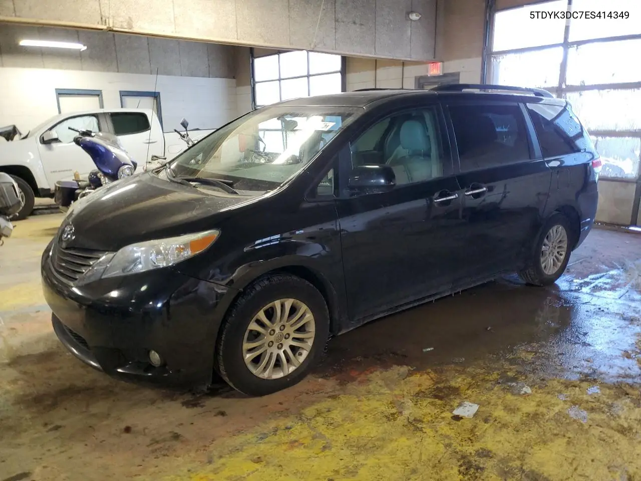 2014 Toyota Sienna Xle VIN: 5TDYK3DC7ES414349 Lot: 42514245