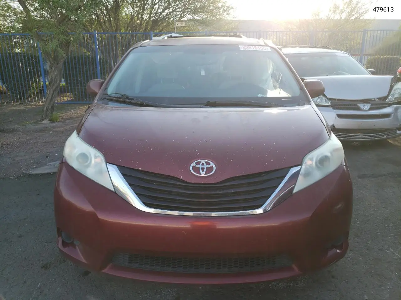2014 Toyota Sienna Le VIN: 479613 Lot: 63916155
