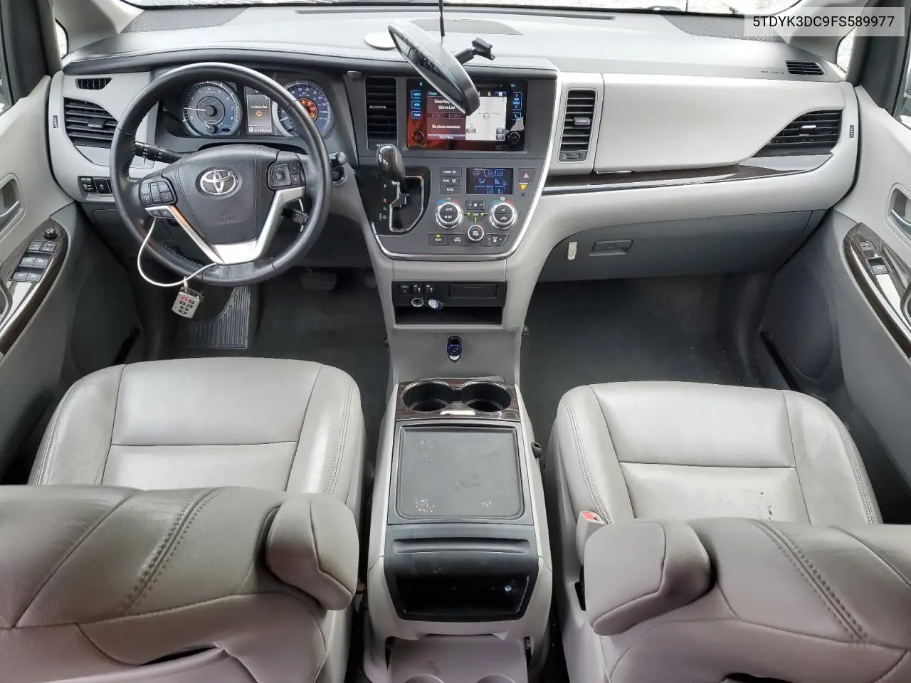 2015 Toyota Sienna Xle VIN: 5TDYK3DC9FS589977 Lot: 56705975