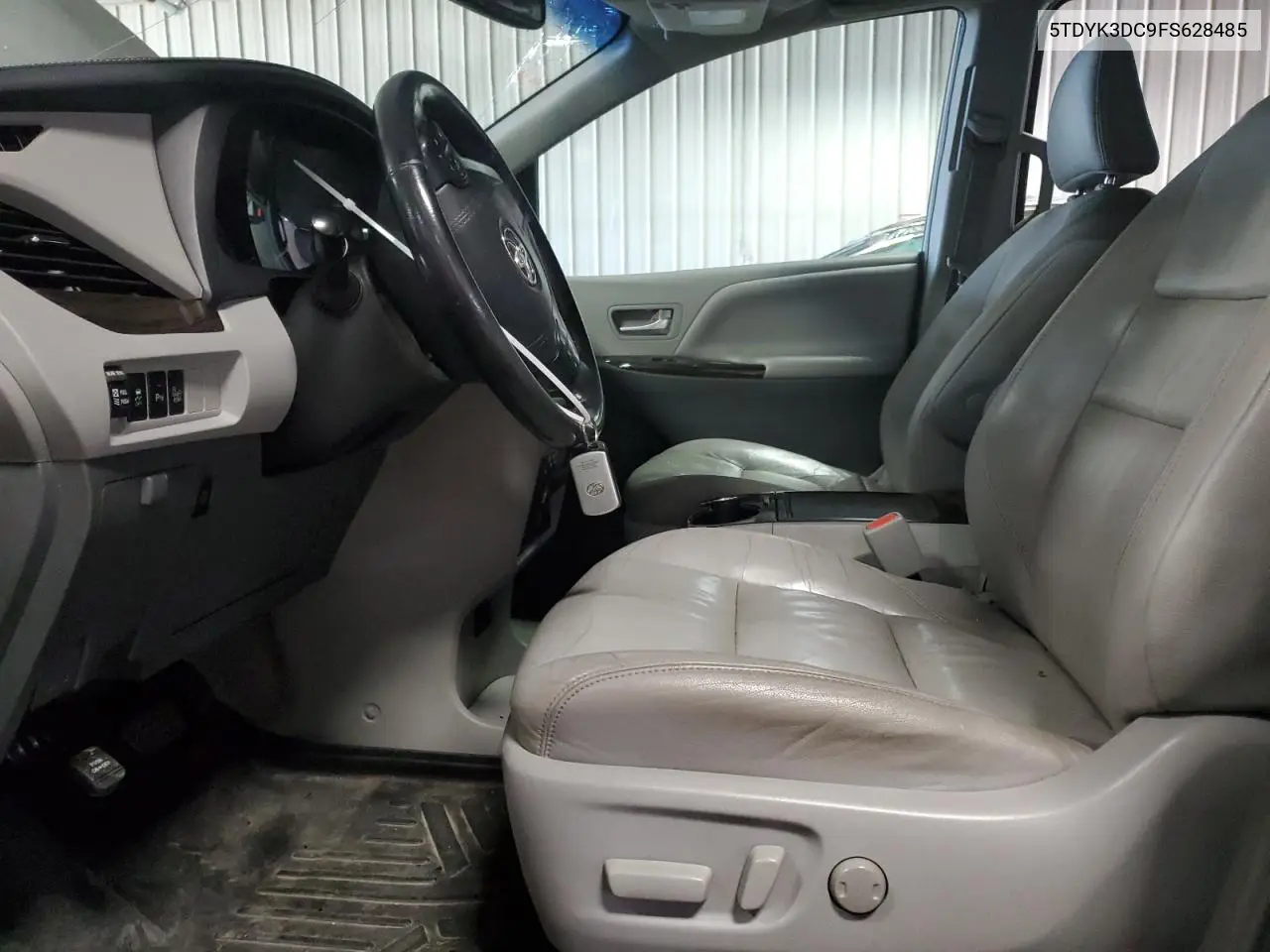 2015 Toyota Sienna Xle VIN: 5TDYK3DC9FS628485 Lot: 57165055