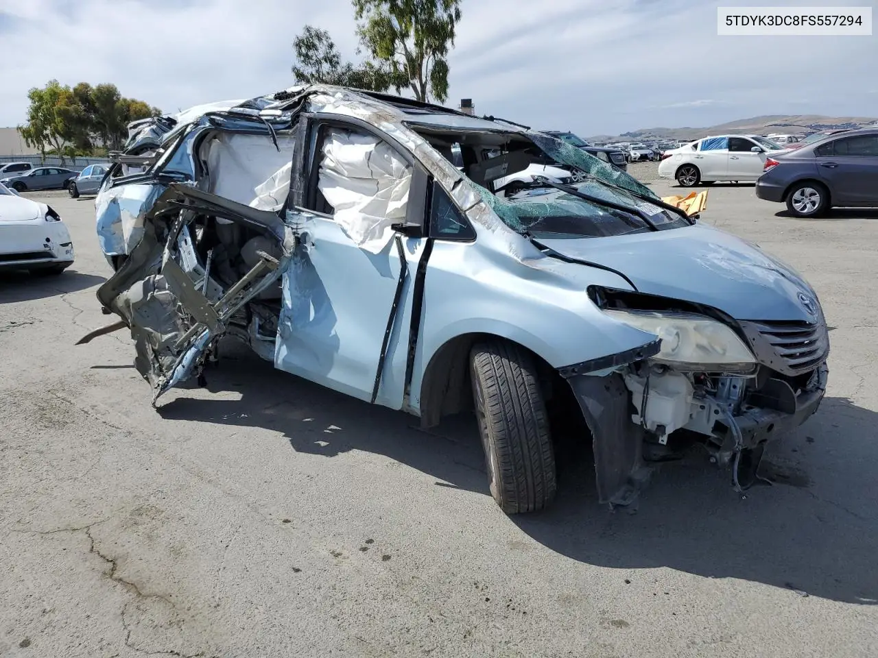5tdyk3dc8fs557294 5TDYK3DC8FS557294 2015 Toyota Sienna Xle