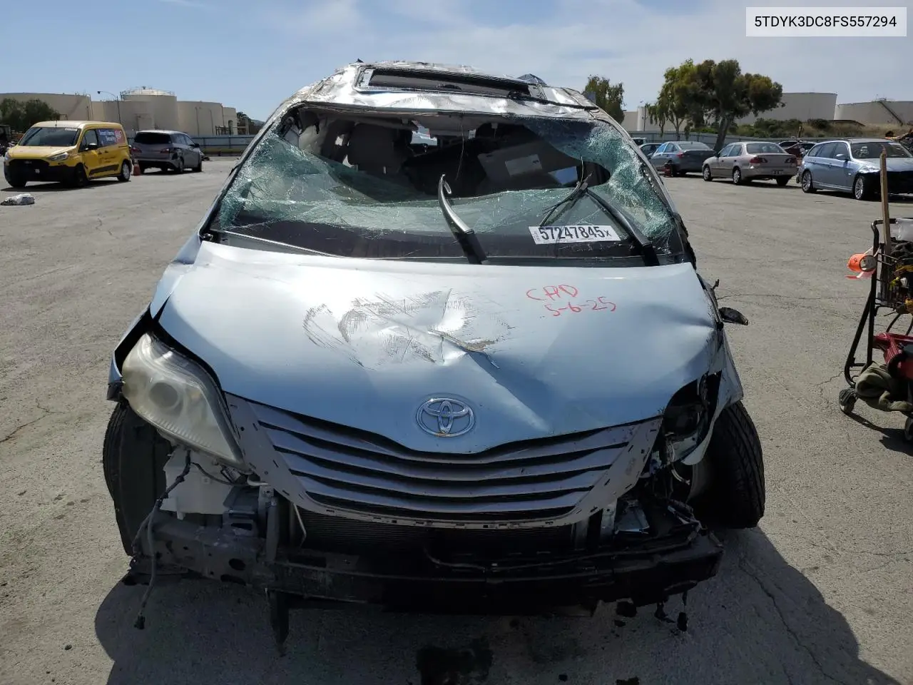 5tdyk3dc8fs557294 5TDYK3DC8FS557294 2015 Toyota Sienna Xle