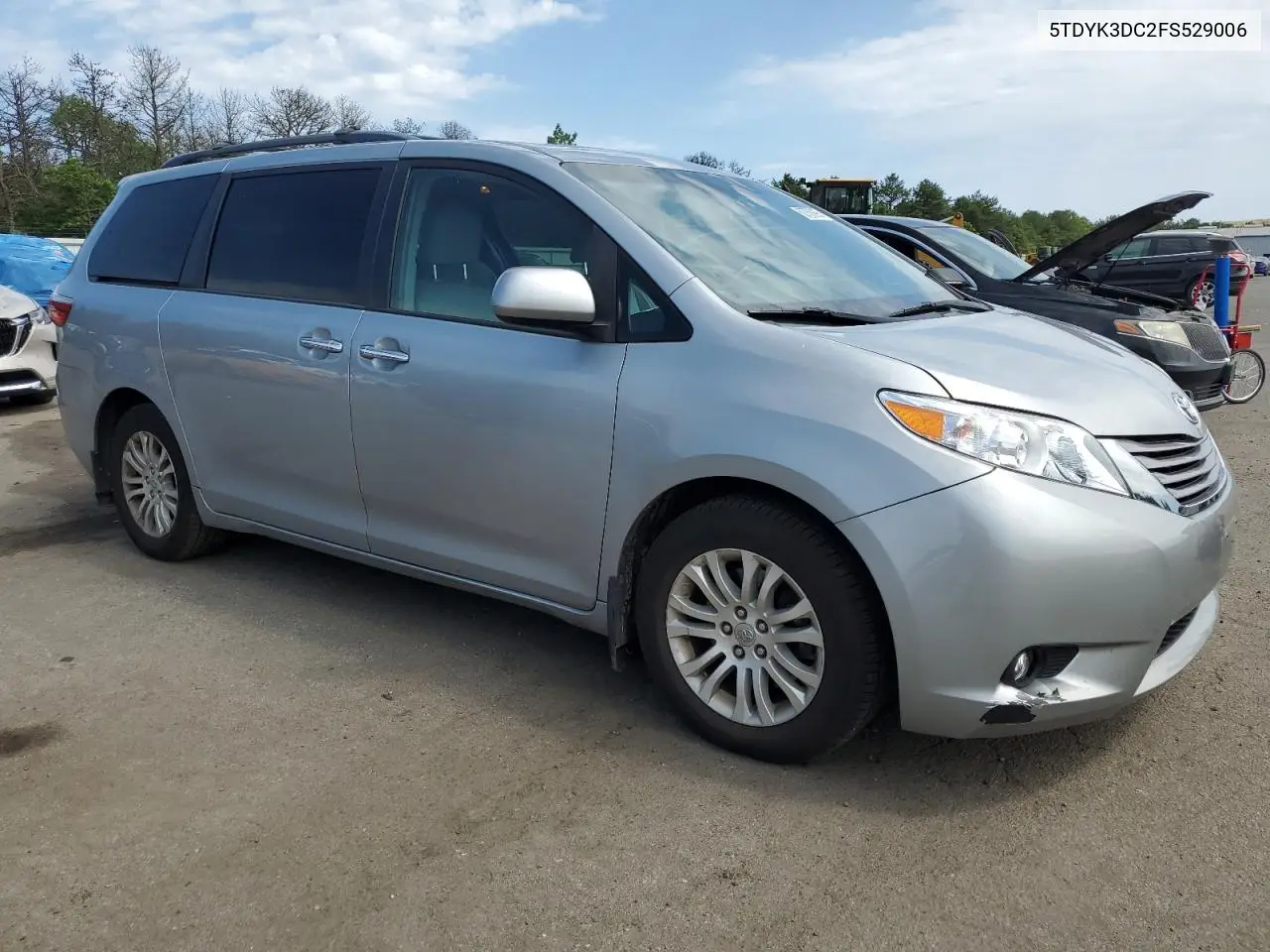 2015 Toyota Sienna Xle VIN: 5TDYK3DC2FS529006 Lot: 62750995