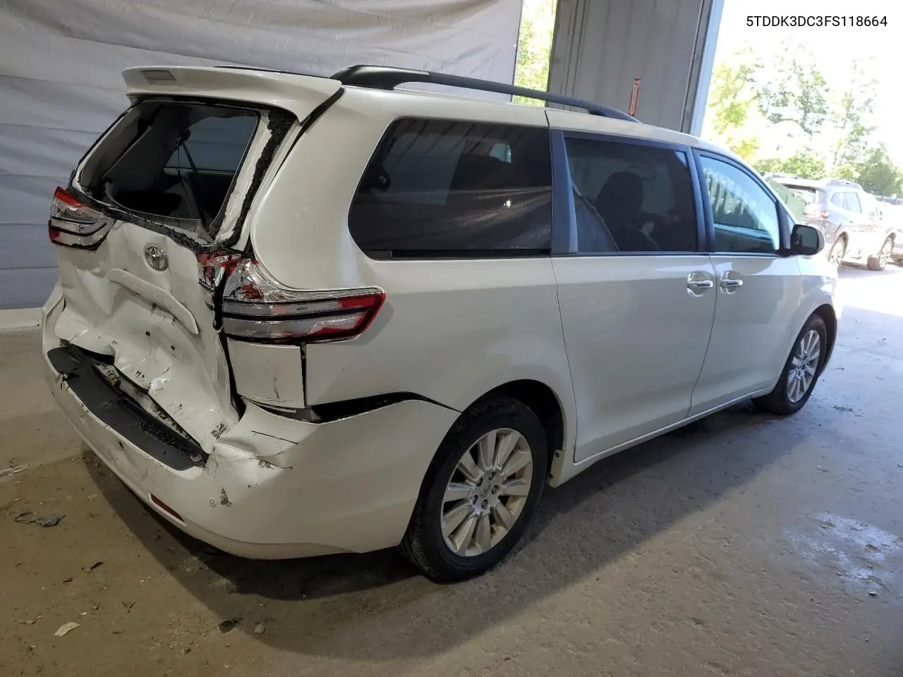 2015 Toyota Sienna Xle VIN: 5TDDK3DC3FS118664 Lot: 65418945